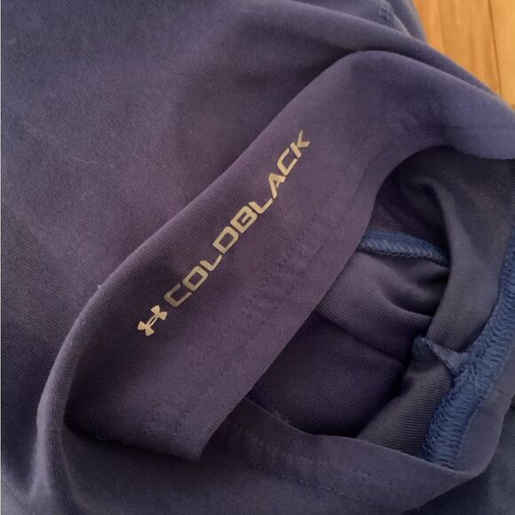 UNDER ARMOUR MEDIUM COLD BLACK HEAT GEAR SCOOP NECK SHORT SLEEVE BLUE SHIRT - Picture 5 of 5